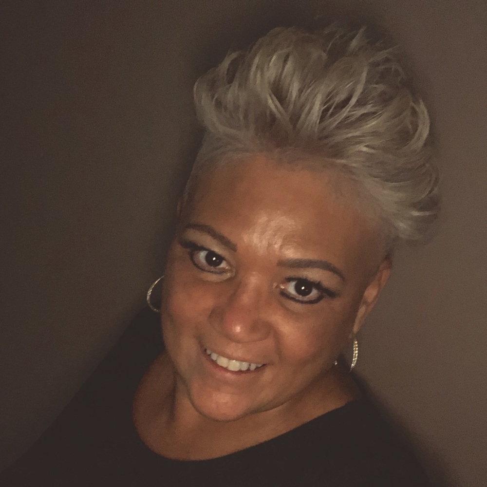 Meet your Posher, Sharon